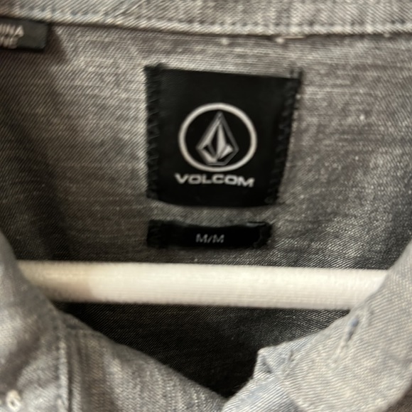 Volcom Button Up 💎 Dry Cleaned - Picture 4 of 8